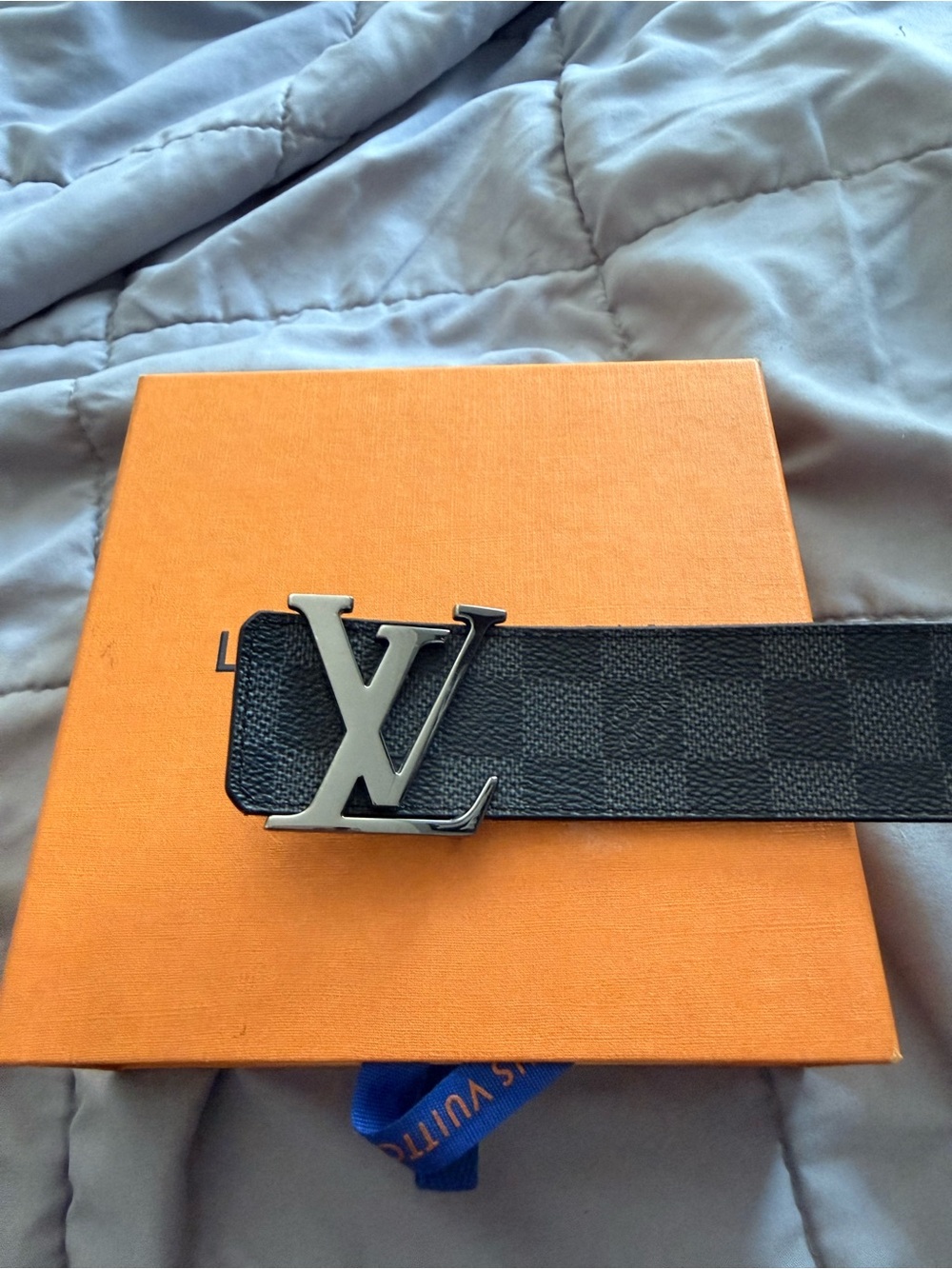 Louis Vuitton Black Leather Belt with Silver LV Initiales Buckle - Picture 2 of 6